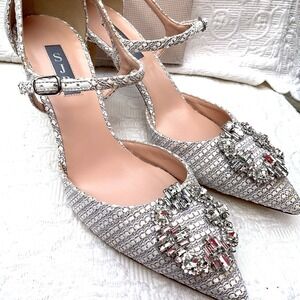 New SJP by Sarah Jessica Parker Abute Pumps Heels Ivory Crystals Sz 40/ 10 ITALY